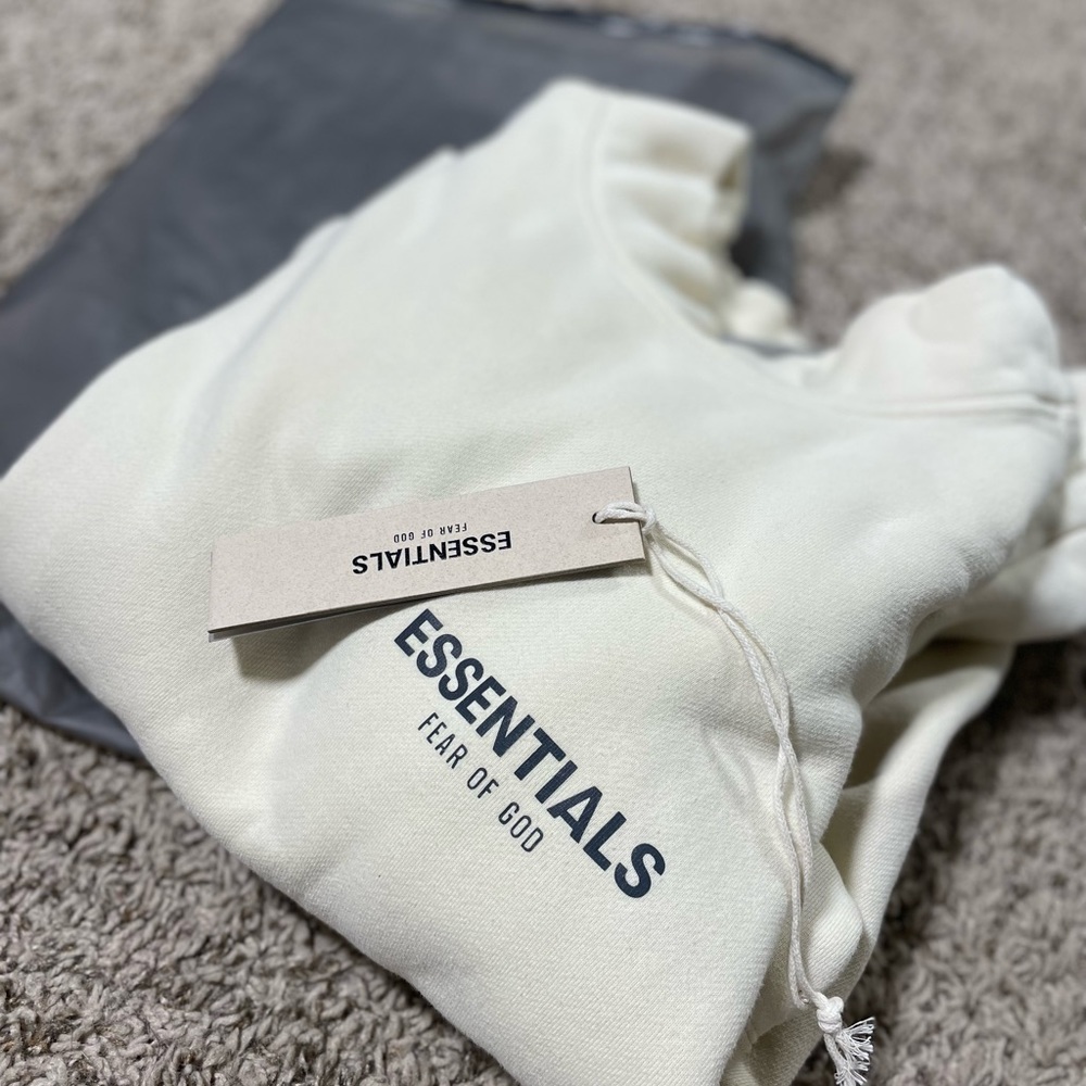 Essentials Fear of God